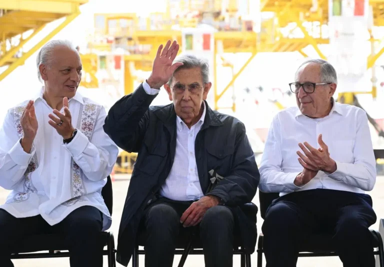 Cuauhtémoc Cárdenas asume la estrategia de Pemex para blindar la soberanía