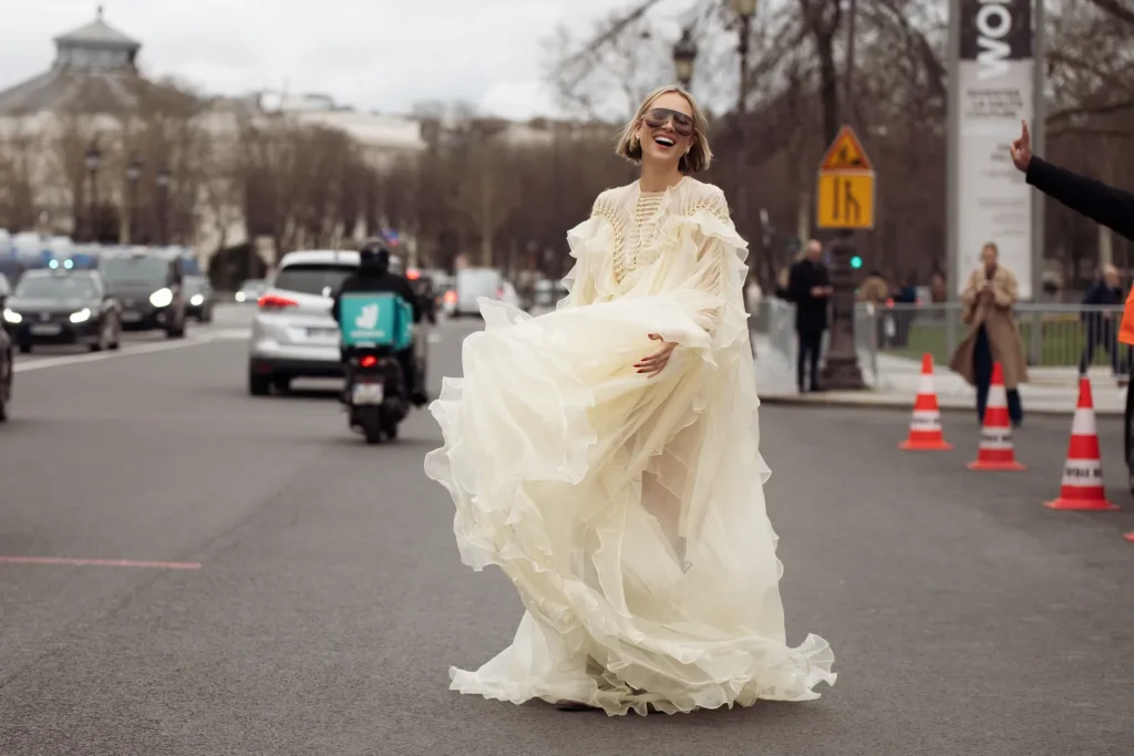 Primavera-Verano 2026: El resurgimiento del Boho Refinado lidera la economía del lujo