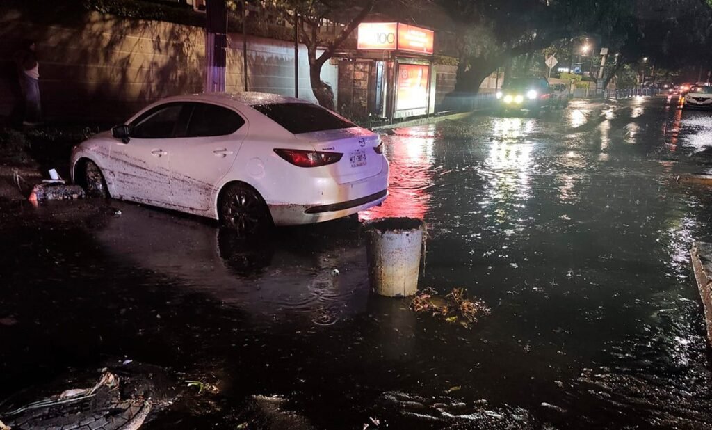 Alerta naranja: Caos pluvial en la CDMX expone la fragilidad de la infraestructura