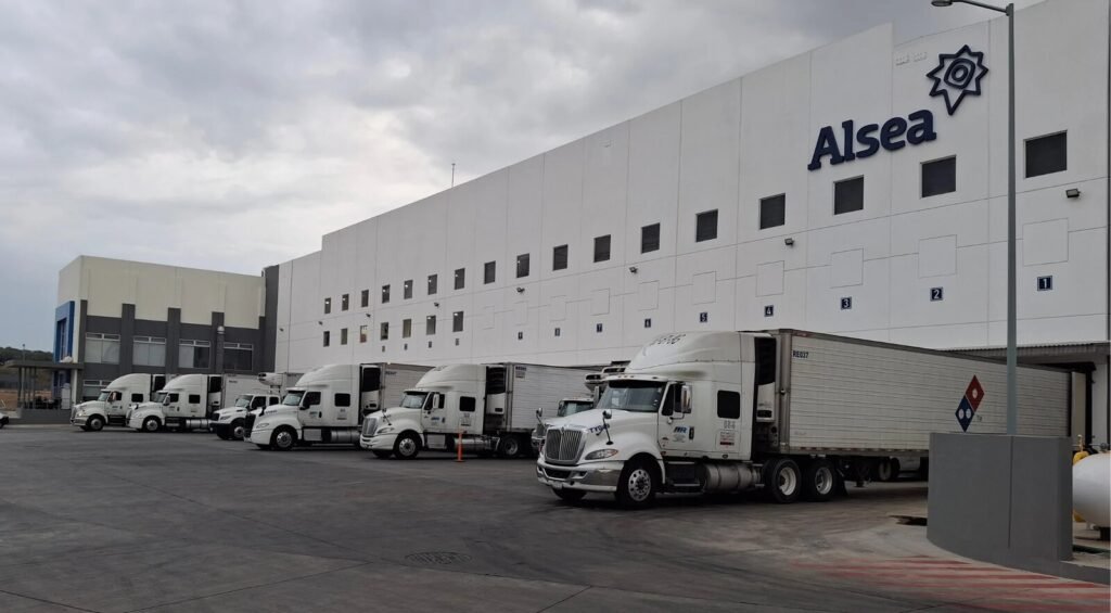 Alsea se desploma 61%: El costo oculto de sanear la deuda en un mercado volátil