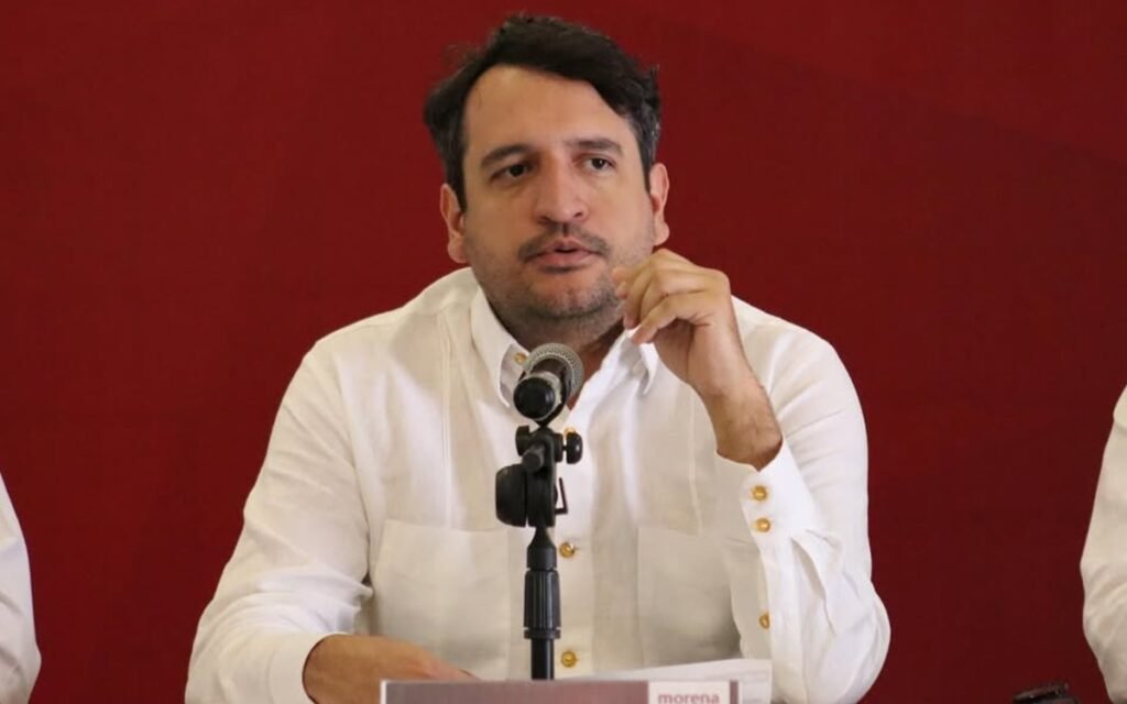 El blindaje de Andrés López Beltrán: Morena posterga la purga familiar