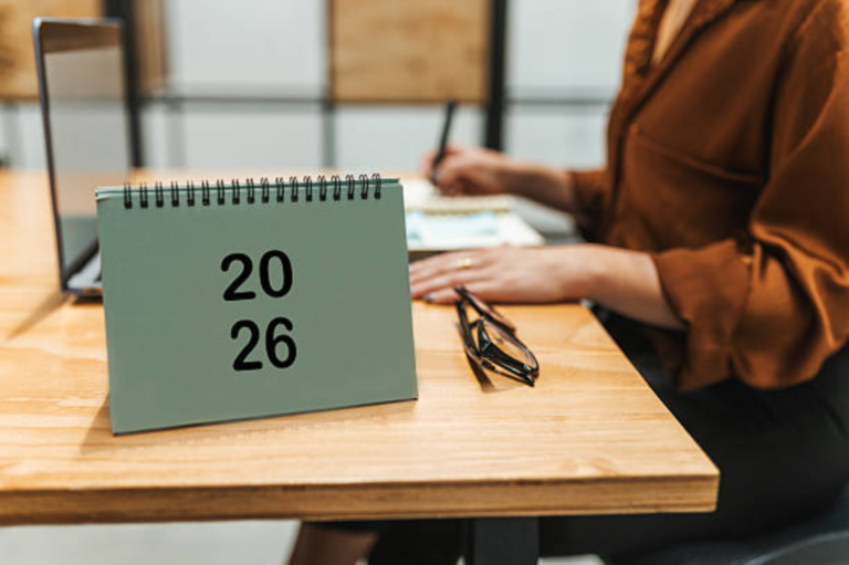 Calendario laboral y escolar 2026: La fragmentación de la productividad en México