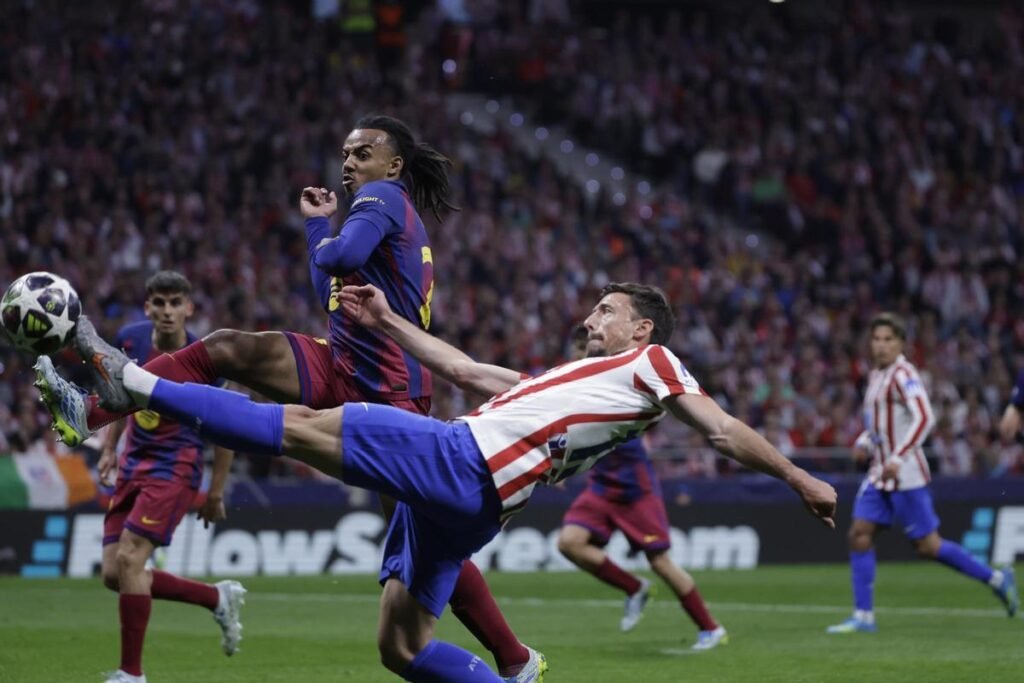 Error crítico de Lenglet impulsa la reacción del Barcelona en el Metropolitano