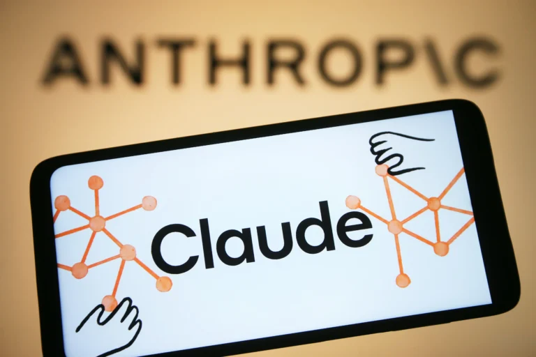Estabilización técnica de Anthropic restaura flujo operativo de Claude