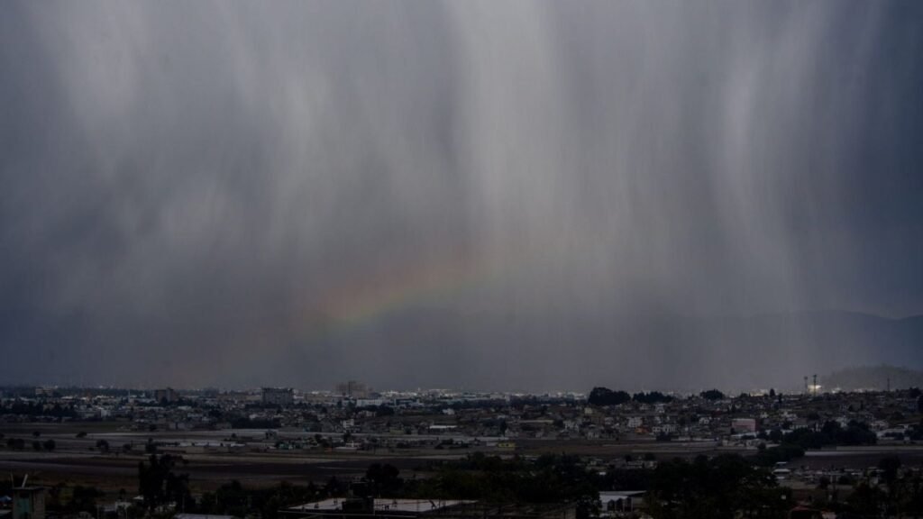 Impacto del frente frío 43: lluvias y temperaturas extremas en Semana Santa