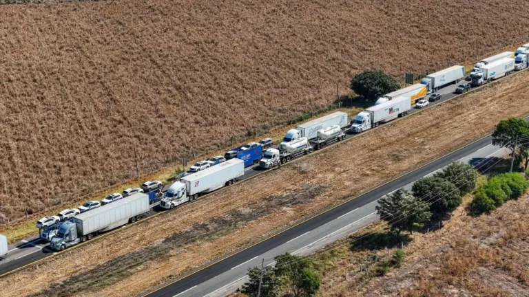 paro-nacional-transportistas-carreteras-mexico