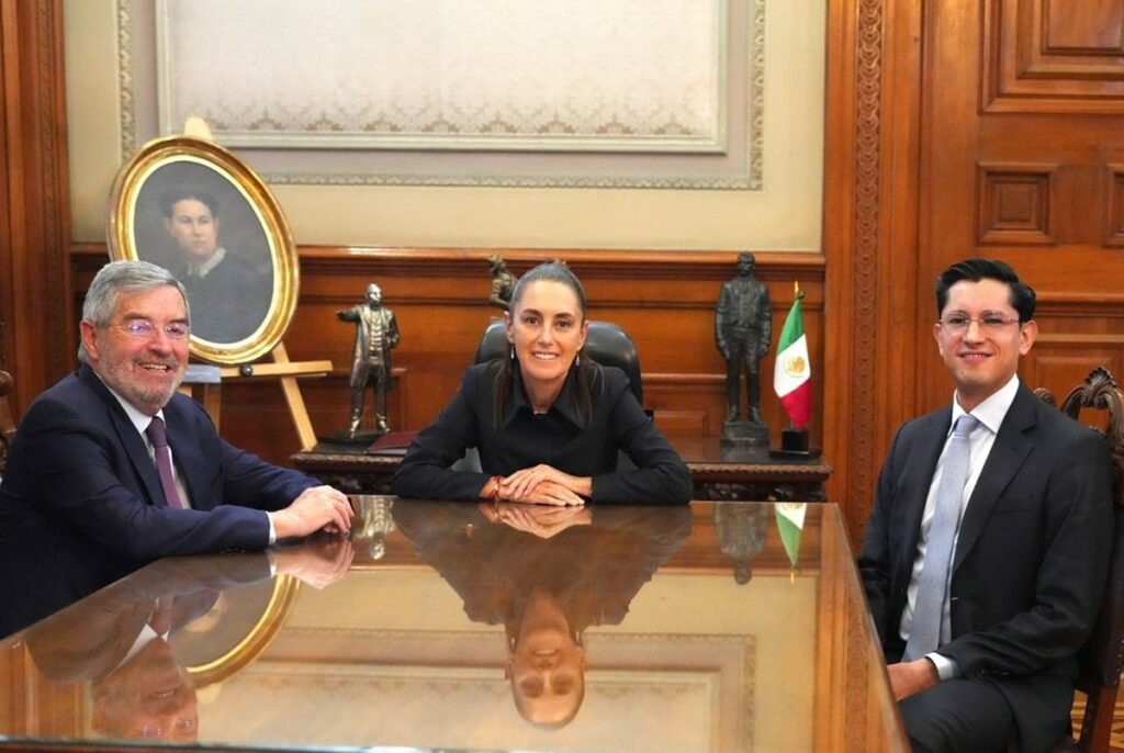 Roberto Velasco asume el mando de la diplomacia mexicana en la SRE