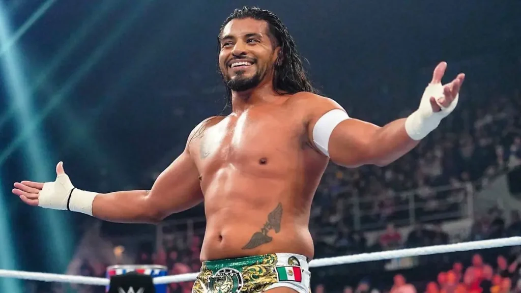 El "Viernes Negro" alcanza a Santos Escobar: WWE corta el liderazgo del Fantasma