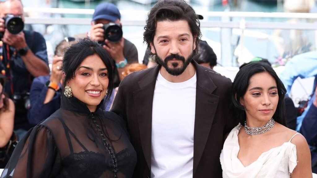 El éxodo invisible y la normalización del rechazo bajo la óptica de Diego Luna