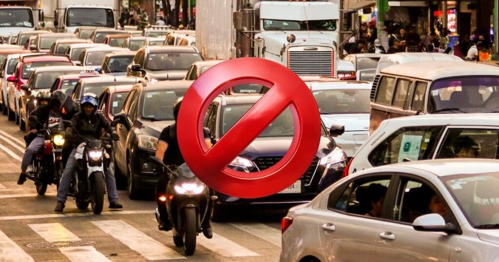 Movilidad capitalina bajo tensión: Hoy No Circula y obras elevan el riesgo