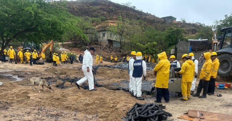 Pemex subestima impacto de derrame en Salina Cruz tras falla de ducto