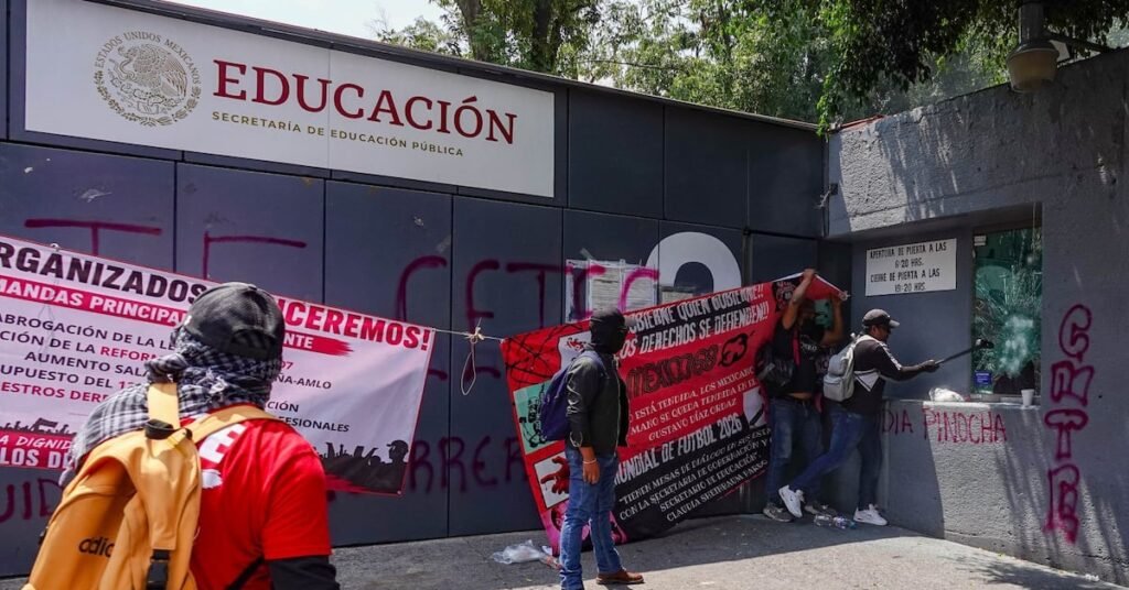 CNTE retoma diálogo con la SEP: ¿Presión política o avance real?